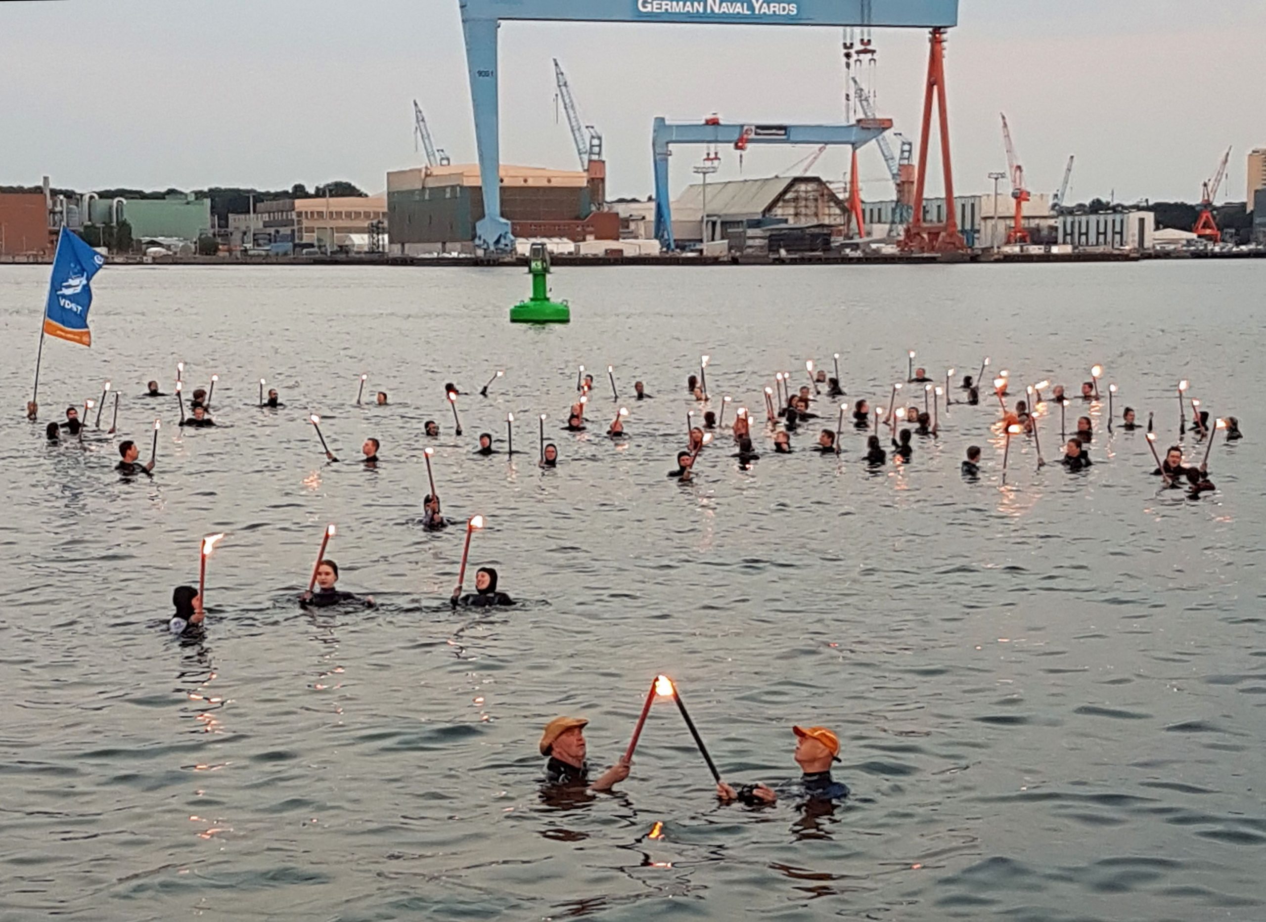 Fackelschwimmen KiWo 2025